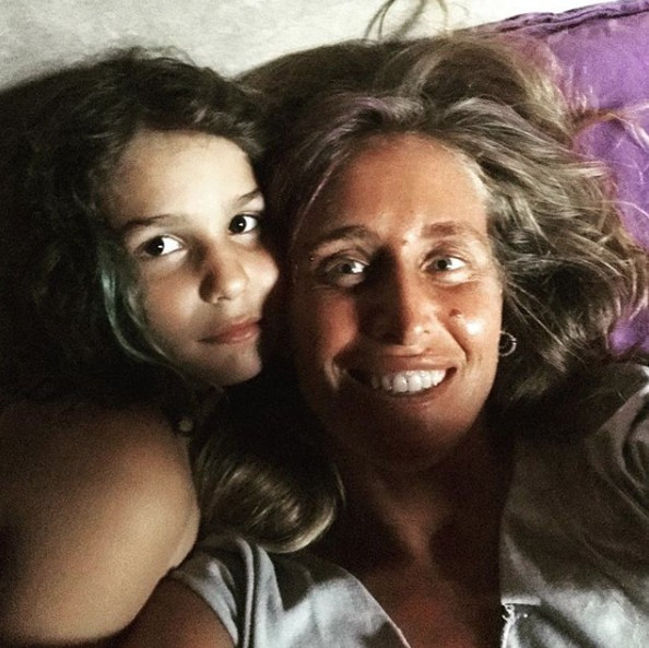 Survivor yarışmacısı Bennu Gerede dolandırıcı mı? Aşk iksiri diye suları satıyor - Resim: 2