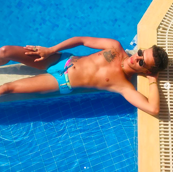 Samet Liçina direk dansı yaptı olanlar oldu Kerimcan'ın kankası - Resim: 4