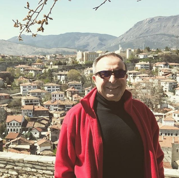 Arka Sokaklar'ın yıldızı kolları sıvadı! Bomba bir proje geliyor - Resim: 4