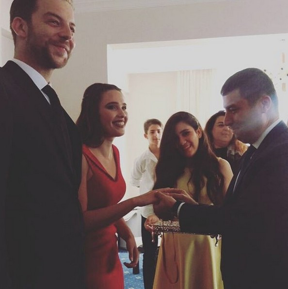 Bir zamanların Bücür Cadı'sı büyüdü evleniyor! Son haline bakın - Resim: 4