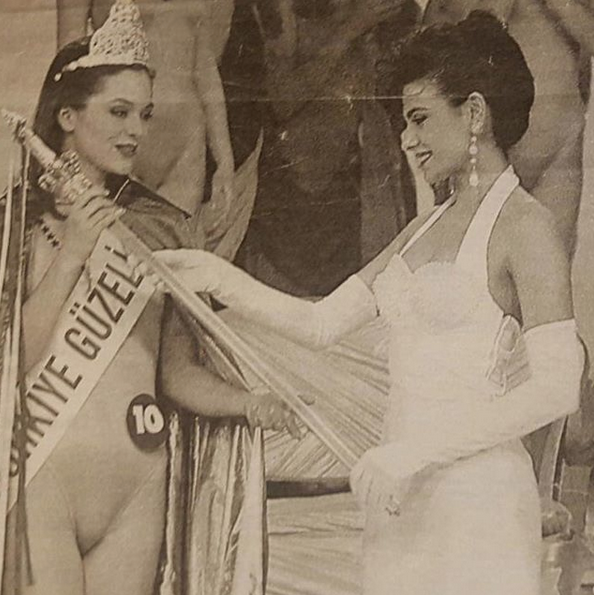 Jülide Ateş aslen nereli eşi kimdir? İstifası olay oldu sebebi... - Resim: 2