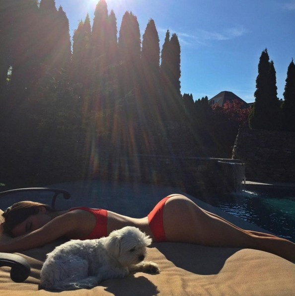 İnstagram’da yeni fenomen o! Bu pozları herkesin dilinde - Resim: 2