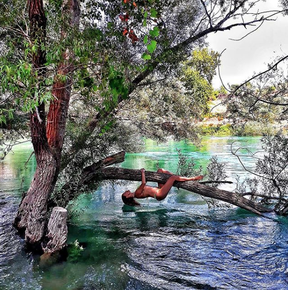 40 yaşındaki Tuğba Özay' 'Doğanın kızı' oldu o fotoğraflar olay yarattı - Resim: 2