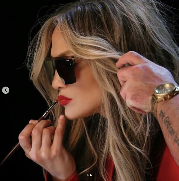 Jennifer Lopez makyajsız halini paylaştı sosyal medya yıkıldı yıllara meydan okuyor! - Resim: 4