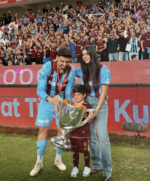 Ozan Tufan Trabzon'dan paylaştı! Ailesi ile keyfi yerinde - Resim: 3