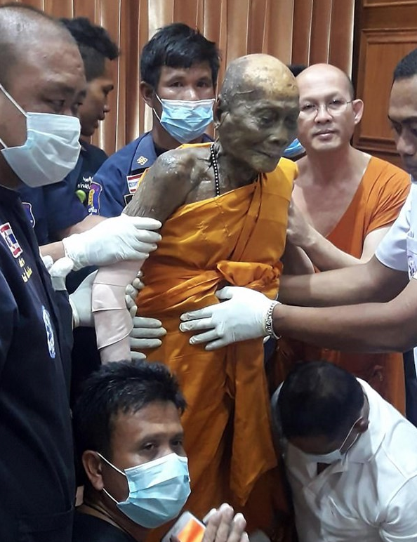 2 ay sonra mezardan çıkarılınca güldü - Resim: 3