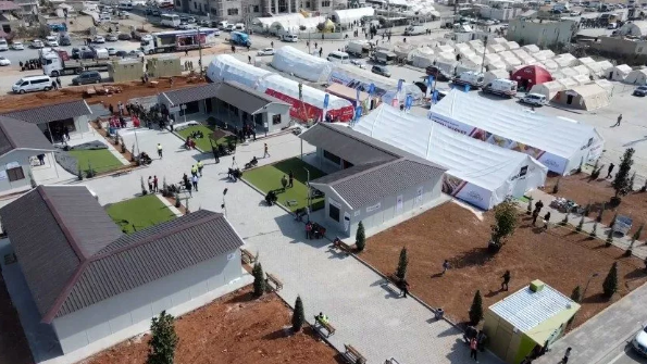 Tüm ihtiyaçlar düşünüldü! Bakan Murat Kurum'dan geçici barınma alanlarına ilişkin paylaşım - Resim: 0