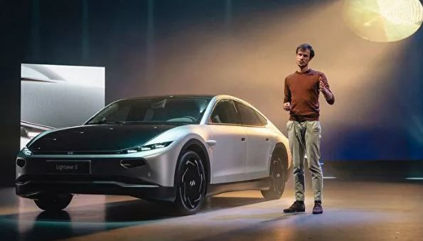 Öyle bir güneş enerjili otomobil yaptılar ki tek şarjla 7 ay gidiyor! Lightyear 0 tanıtıldı - Resim: 4