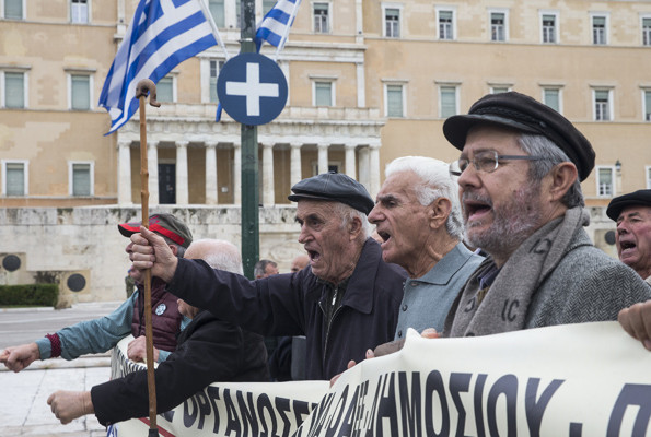 5 bin emekli sokağa döküldü kesintileri geri istediler - Resim: 3