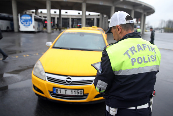 Kış lastiğinde denetimler başladı Polis iş başında - Resim: 1