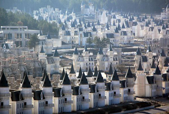 Tepki çeken yerli şatoların akıbeti belli oldu - Resim: 3