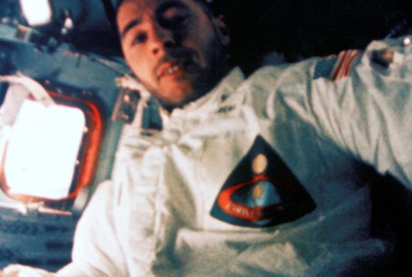 Ay'a giden ilk insan Mars’a gitmeyi aptalca buldu - Resim: 1