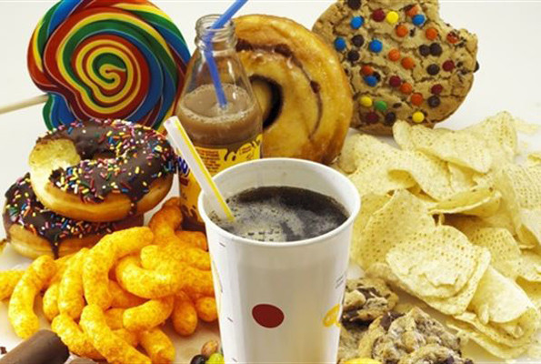  Çikolata cips ve şeker reklamları artık yasak - Resim: 1