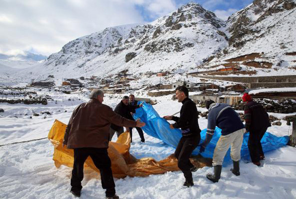 Rize'deki bu caminin minaresi kışın yatıyor yazın dikiliyor - Resim: 1