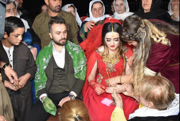 Halayın başı belli değil Drone ile çekildi - Resim: 2