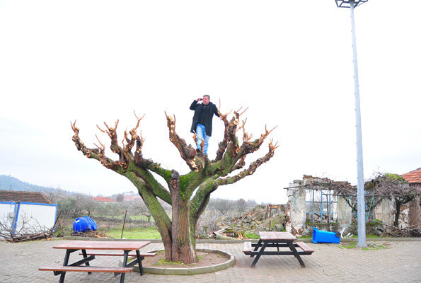 Mahalleli sanki yerden yüksek oynuyor isyan ettiler - Resim: 2