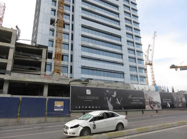 İstanbul'da lodos yıkıp geçiyor - Resim: 2