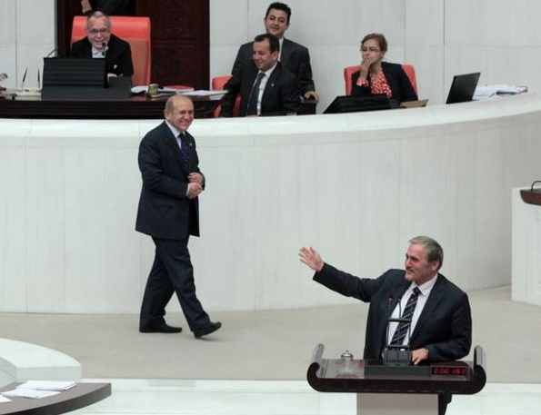 CHP'li vekilden şaşırtan protesto - Resim: 3