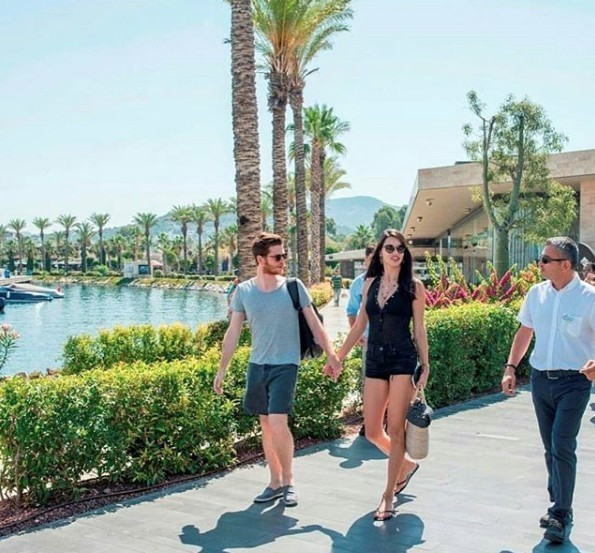 Adriana Lima daha fazla dayanamadı ama Metin Hara nerede - Resim: 2