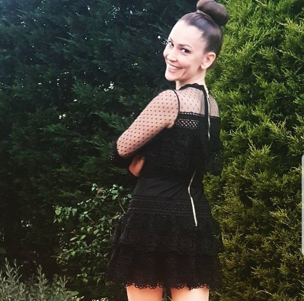 Hakan Aysev 5. Eşini de boşadı karısı Banu Karaca kimdir - Resim: 1