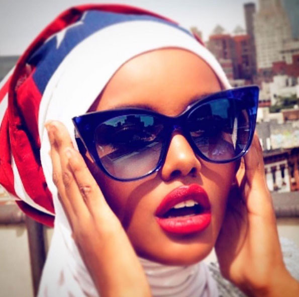 Dünyanın ilk tesettürlü top modeli Türkiye'ye geldi... - Resim: 3