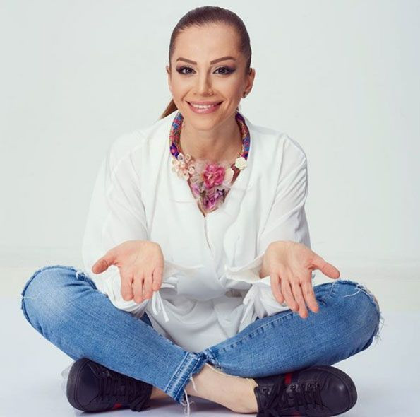 TRT sunucusu Züleyha Ortak fena patladı! Kendisini ilah gören... - Resim: 4