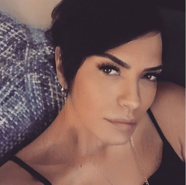 Yeşim Salkım kendisine hakaretler yağdıran kişiyi savcılığa şikayet etti! - Resim: 2