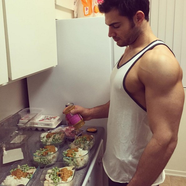 Sosyal medyanın yeni fenomeni! Yakışıklı veteriner - Resim: 2