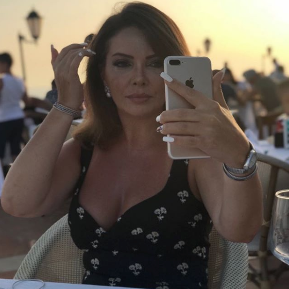 Yarı çıplak pozlarıyla bir döneme damga vuran Pınar Eliçe Umre'ye gitti - Resim: 1