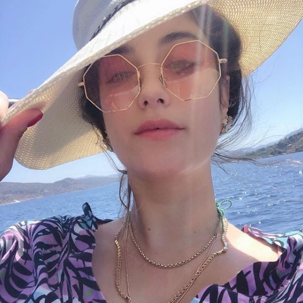 Hazal Kaya'dan kadın erkek ayrımcılığı sözleri olay oldu! 'Söke söke aldım' - Resim: 4