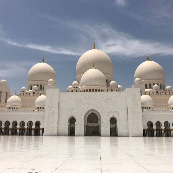 Önce bikinileri giydi sonra çarşafa girdi! Hadise camiden paylaştı - Resim: 2