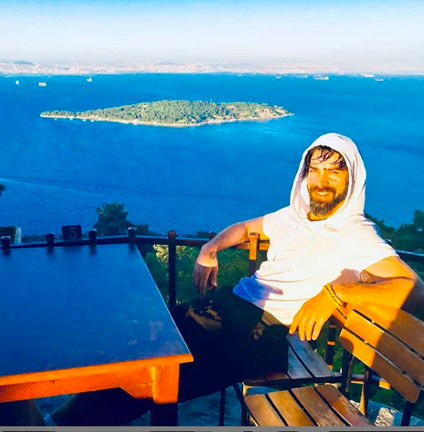 Uğur Pektaş kimdir aslen nereli Survivor 2020'de eşi bakın kimdi? - Resim: 1