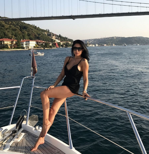 İşte Benim Stilim'de ünlenen Niran Yalaz evrim geçirdi cesur pozları 'yok artık' dedirtti - Resim: 3