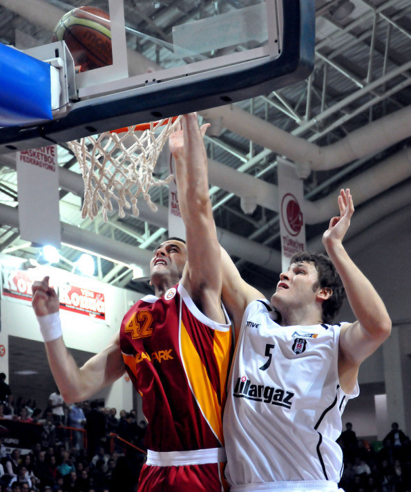 Beşiktaş, Galatasaray'ı kupadan etti - Resim: 2