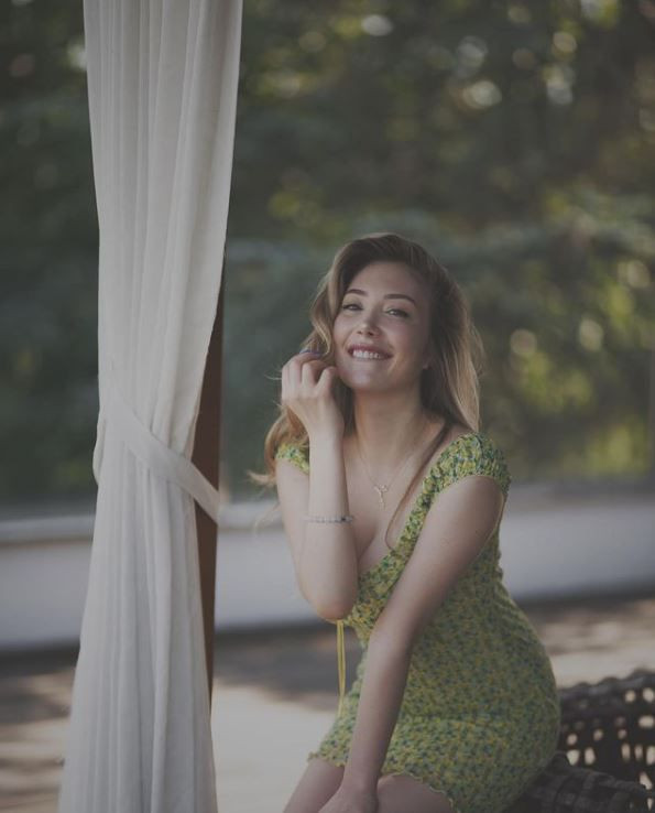 Yasmin Erbil'e sahte Instagram şoku! 'siz delirmişsiniz' - Resim: 3