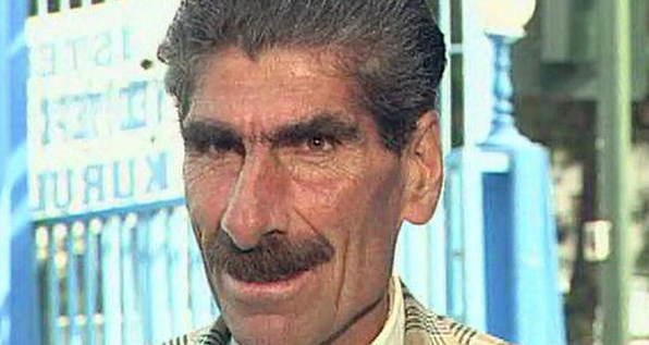 Yonca Evcimik'ten büyük ayıp: O kim ya? - Resim: 3