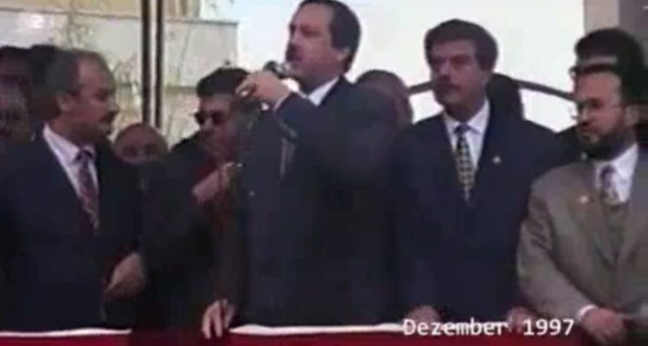 Almanya'dan çok çirkin Erdoğan videosu her şey oy için! - Resim: 3