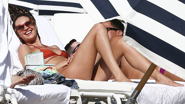 Ünlü model plajı yaktı geçti - Resim: 2