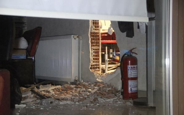 Olayın adresi Konya! Duvarı delip kuyumcudan 400 bin liralık altın çaldılar - Resim: 3