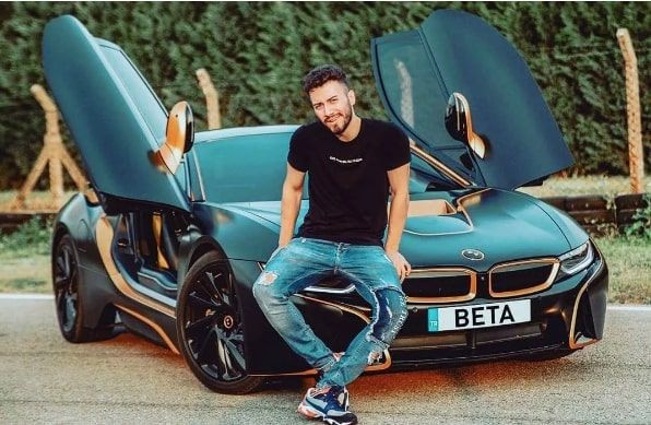 Enes Batur takipçisinin mesajlarını ifşa etti 'Siz kafayı yemişsiniz' - Resim: 1