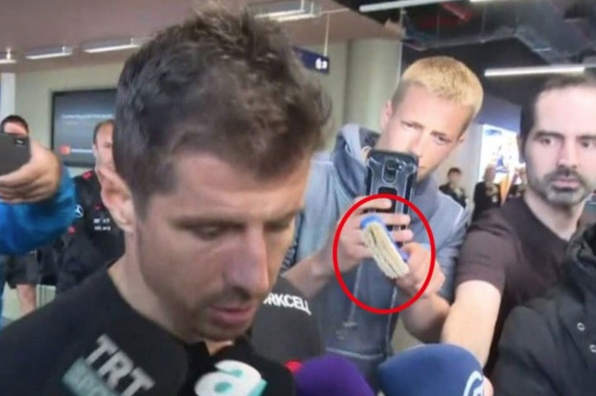 Şahan Gökbakar'dan siyasilere sert mesaj: Düşman etmeyi bırakın - Resim: 1