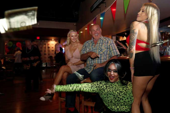 Dünya çapında ses getirdi! İşte en meşhur muhabbet tellalı - Resim: 1