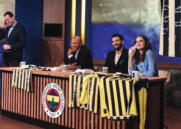 Yeni Gelin yıldızı Jessica May'in İstiklal Marşı'na olay tepkisi - Resim: 4