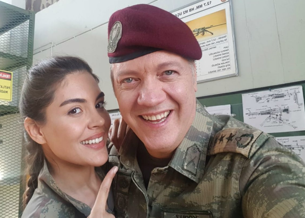 Savaşçı setinde Murat Serezli'ye büyük sürpriz yarım asırı devirdi - Resim: 1