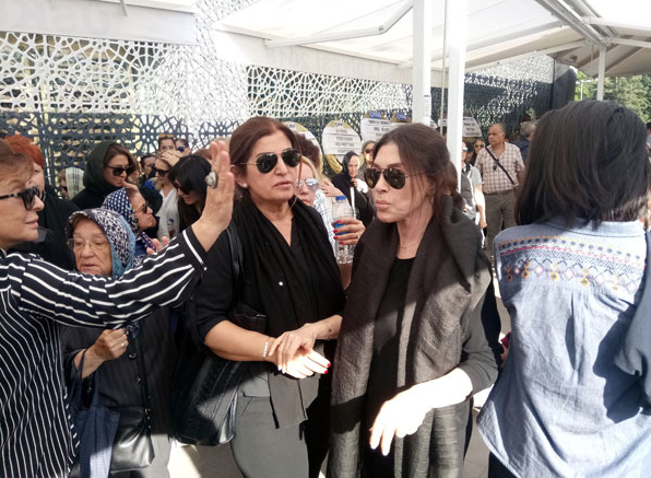 Ünlü oyuncudan annesine son veda! - Resim: 2