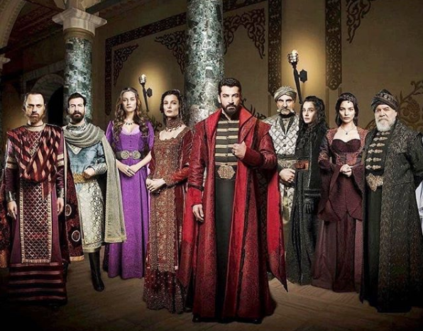 Jet Sosyete başladı Mehmed Bir Cihan Fatihi'yle devam 'Yerin dibine batsın' - Resim: 4