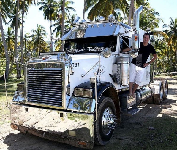 Acun Ilıcalı'nın 'ünlü' selfiesinde ilginç detay! Diskalifiye mi oldu? - Resim: 1