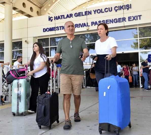 İğne atsan yere düşmez! Şimdiden doldu taştı - Resim: 1