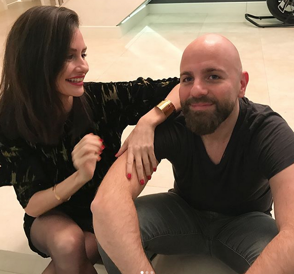 Yasemin Özilhan eşi İzzet Özilhan ile apar topar döndü hastalığı... - Resim: 2