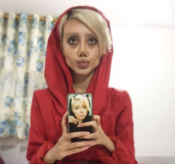 Hedefi Angelina Jolie değil Ölü gelinmiş - Resim: 4